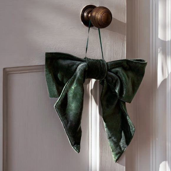 TREE & HANGING DECORATIONS