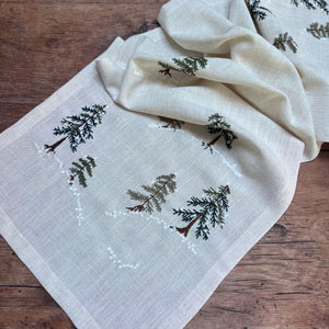 Table Runner with Festive Tree Design