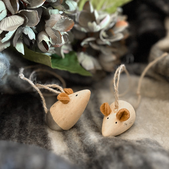 Sitting Wooden Mouse