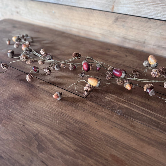 Acorn and Fir Cone Garland