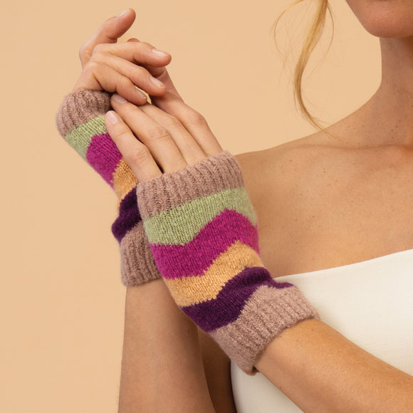 Zigzag Wristwarmers in Autumn
