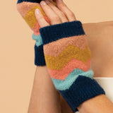 Zigzag Wristwarmers in Seaside
