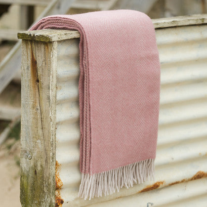 Pure New Wool Throw in Dusky Pink & Pearl